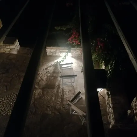 Vent D'est, Isterni, Paros بيت للعطل