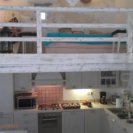 Vent D'est, Isterni, Paros بيت للعطل